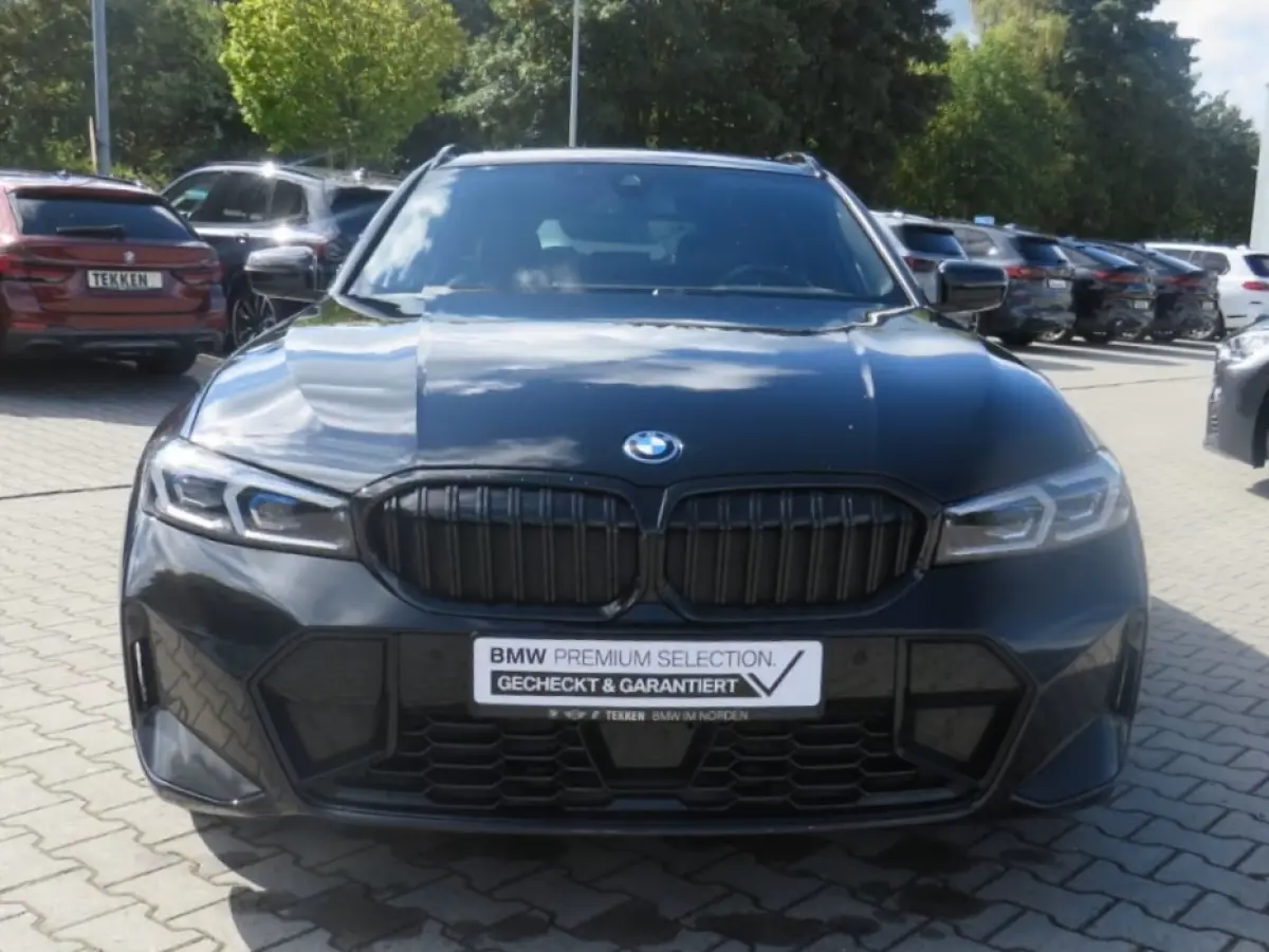 330e M-SPORT (LCI) ** LED, PANO, TREKH, H&K SOUND, HuD, 19-inch LMV ** UNFALLFREI - Vol. BMW Onderh. ** * INFORMEER OOK NAAR ONZE AANTREKKELIJKE FINANCIAL-LEASE TARIEVEN **