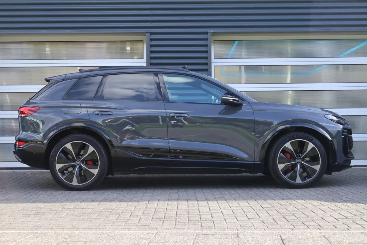 388pk Advanced edition 100 kWh | Panoramadak | Luchtvering | Bang & Olufsen 3D | Head-up display | Voor + Achterbankverwarming | 360 Graden Camera