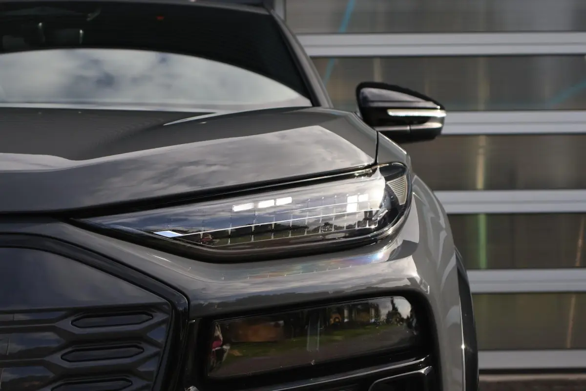 388pk Advanced edition 100 kWh | Panoramadak | Luchtvering | Bang & Olufsen 3D | Head-up display | Voor + Achterbankverwarming | 360 Graden Camera