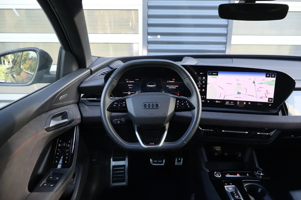 388pk Advanced edition 100 kWh | Panoramadak | Luchtvering | Bang & Olufsen 3D | Head-up display | Voor + Achterbankverwarming | 360 Graden Camera