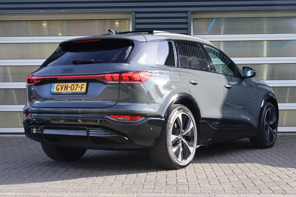 388pk Advanced edition 100 kWh | Panoramadak | Luchtvering | Bang & Olufsen 3D | Head-up display | Voor + Achterbankverwarming | 360 Graden Camera