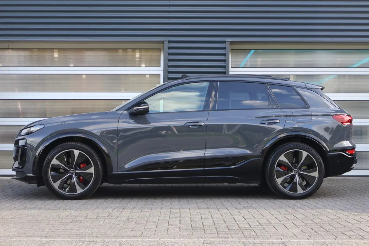 388pk Advanced edition 100 kWh | Panoramadak | Luchtvering | Bang & Olufsen 3D | Head-up display | Voor + Achterbankverwarming | 360 Graden Camera