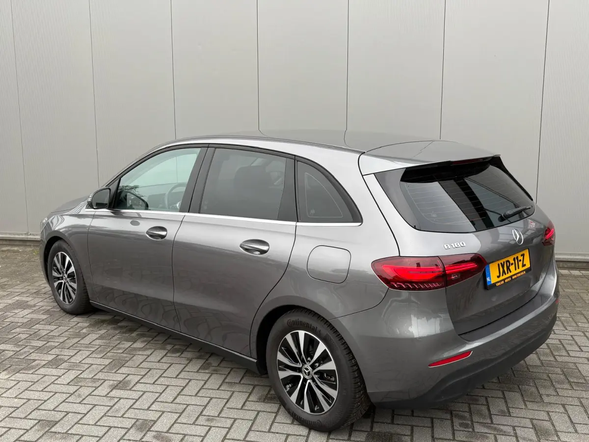 180 Automaat Mild-Hybrid Business Navigatie/Camera/Stoel-stuurverwarming