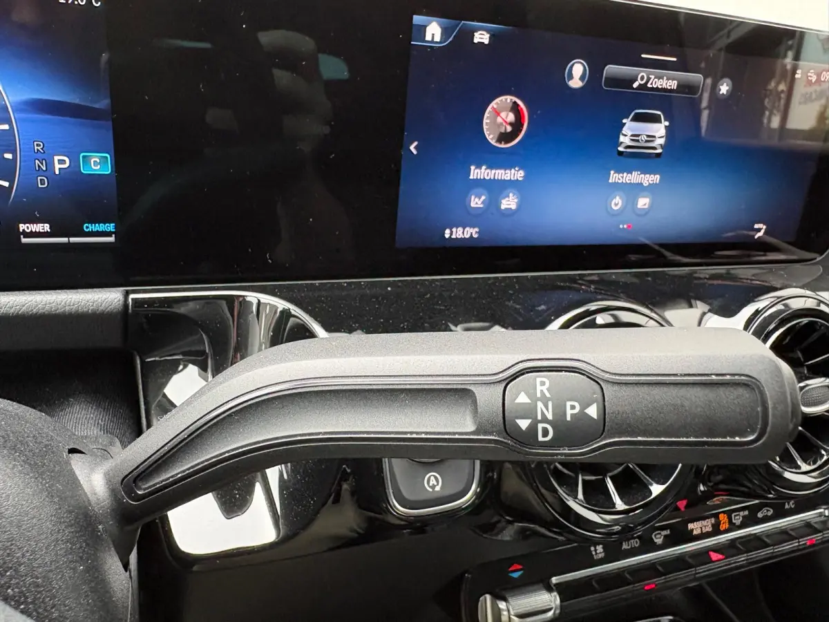 180 Automaat Mild-Hybrid Business Navigatie/Camera/Stoel-stuurverwarming