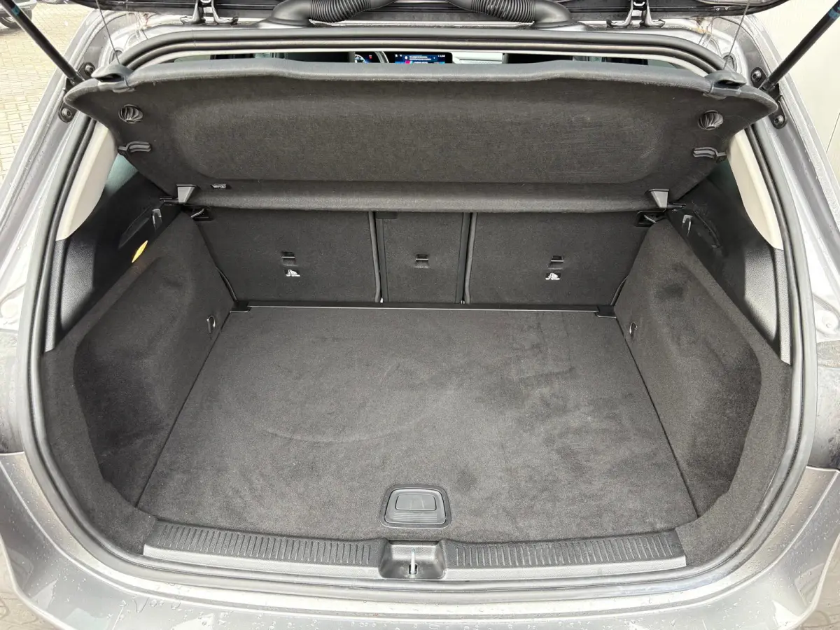 180 Automaat Mild-Hybrid Business Navigatie/Camera/Stoel-stuurverwarming