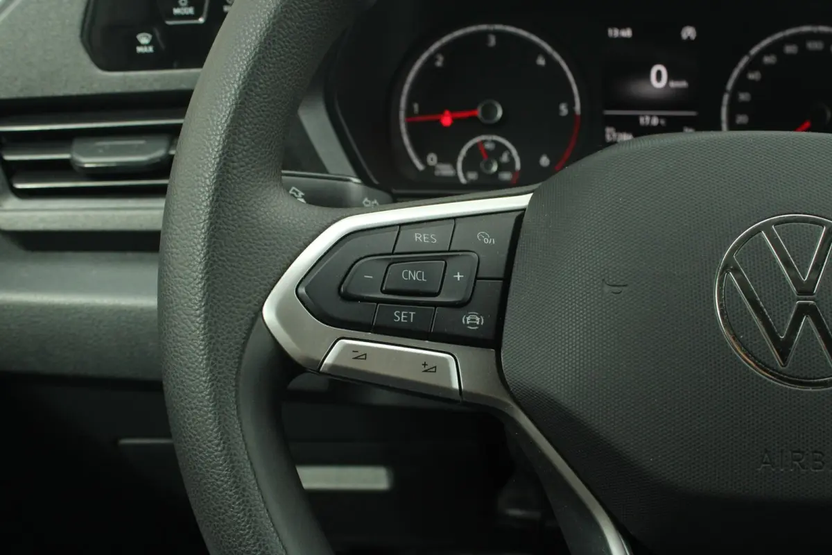2.0 TDI 75pk Trend | Cruise Control | Apple Carplay | DAB | Parkeerhulp achter | Airco