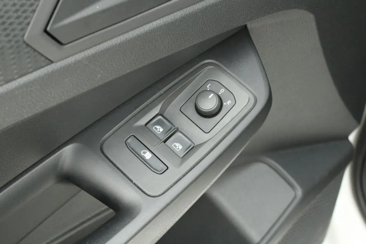 2.0 TDI 75pk Trend | Cruise Control | Apple Carplay | DAB | Parkeerhulp achter | Airco
