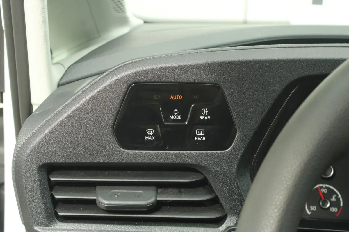 2.0 TDI 75pk Trend | Cruise Control | Apple Carplay | DAB | Parkeerhulp achter | Airco