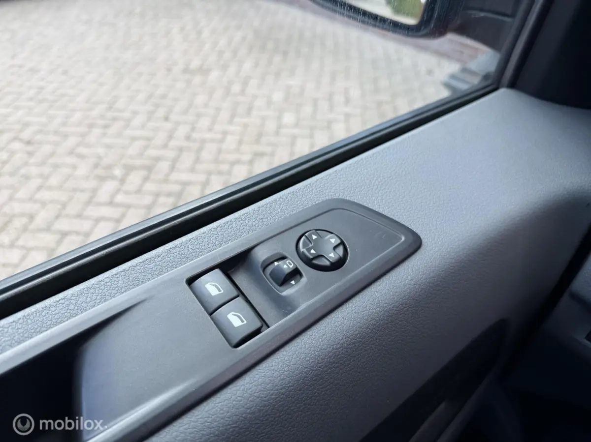 Bestel L 2.0 BlueHDI 180 Premium