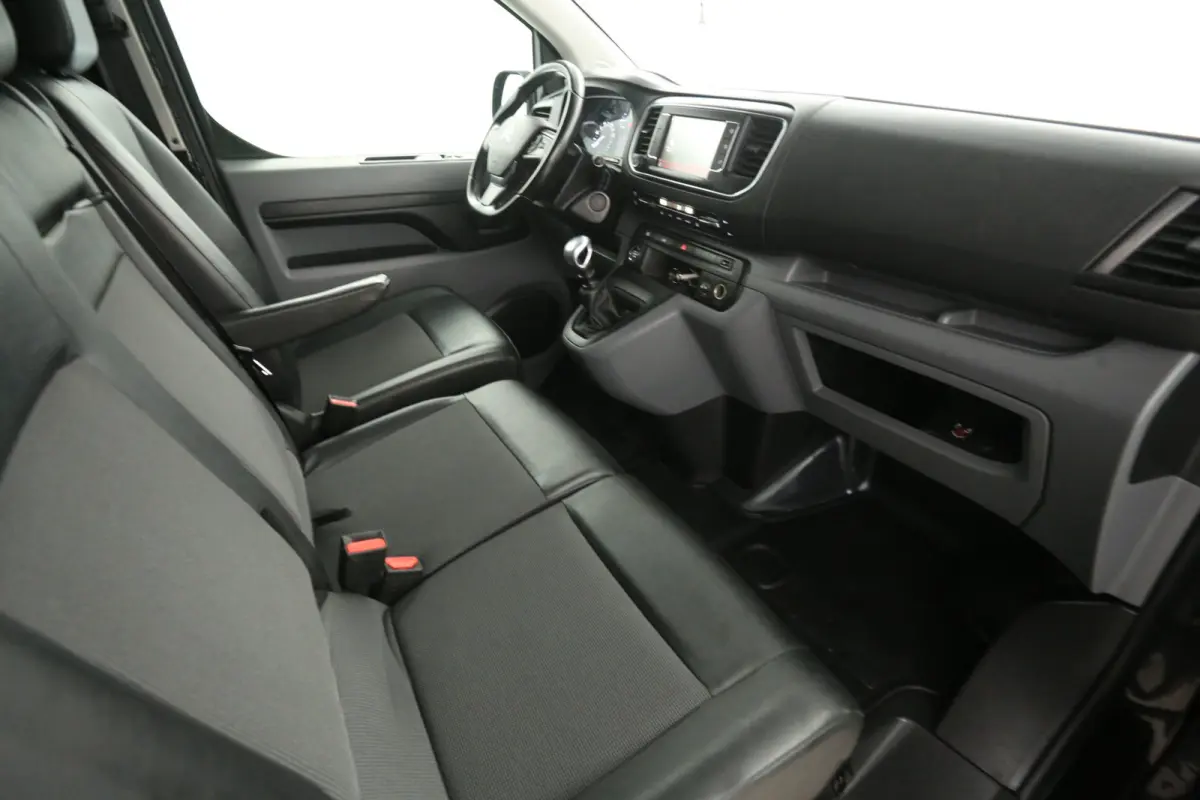 2.0 HDI L2H1 | Clima | Cruise | Camera | 3 Zits | Carplay | Trekhaak | Parkeersens.