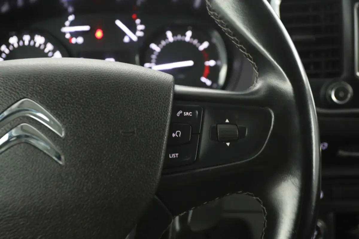 2.0 HDI L2H1 | Clima | Cruise | Camera | 3 Zits | Carplay | Trekhaak | Parkeersens.