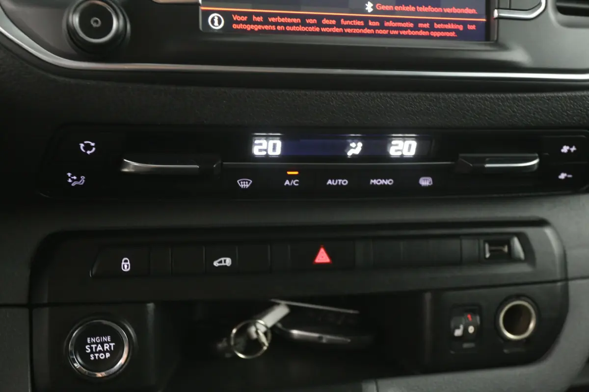 2.0 HDI L2H1 | Clima | Cruise | Camera | 3 Zits | Carplay | Trekhaak | Parkeersens.