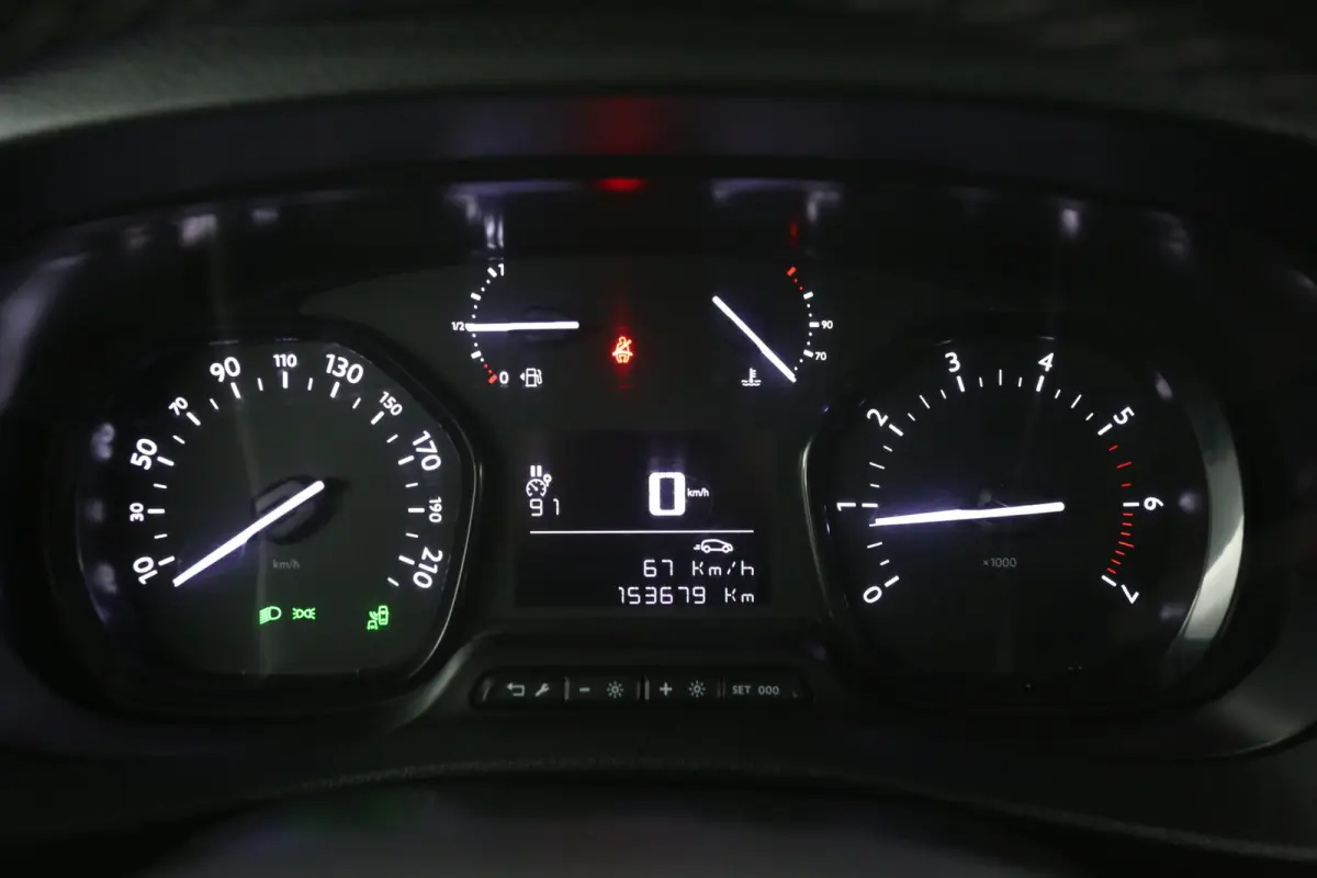 2.0 HDI L2H1 | Clima | Cruise | Camera | 3 Zits | Carplay | Trekhaak | Parkeersens.