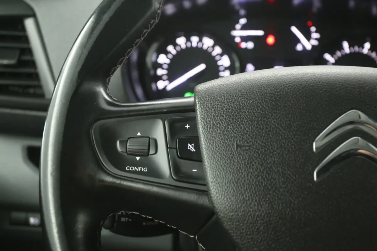 2.0 HDI L2H1 | Clima | Cruise | Camera | 3 Zits | Carplay | Trekhaak | Parkeersens.