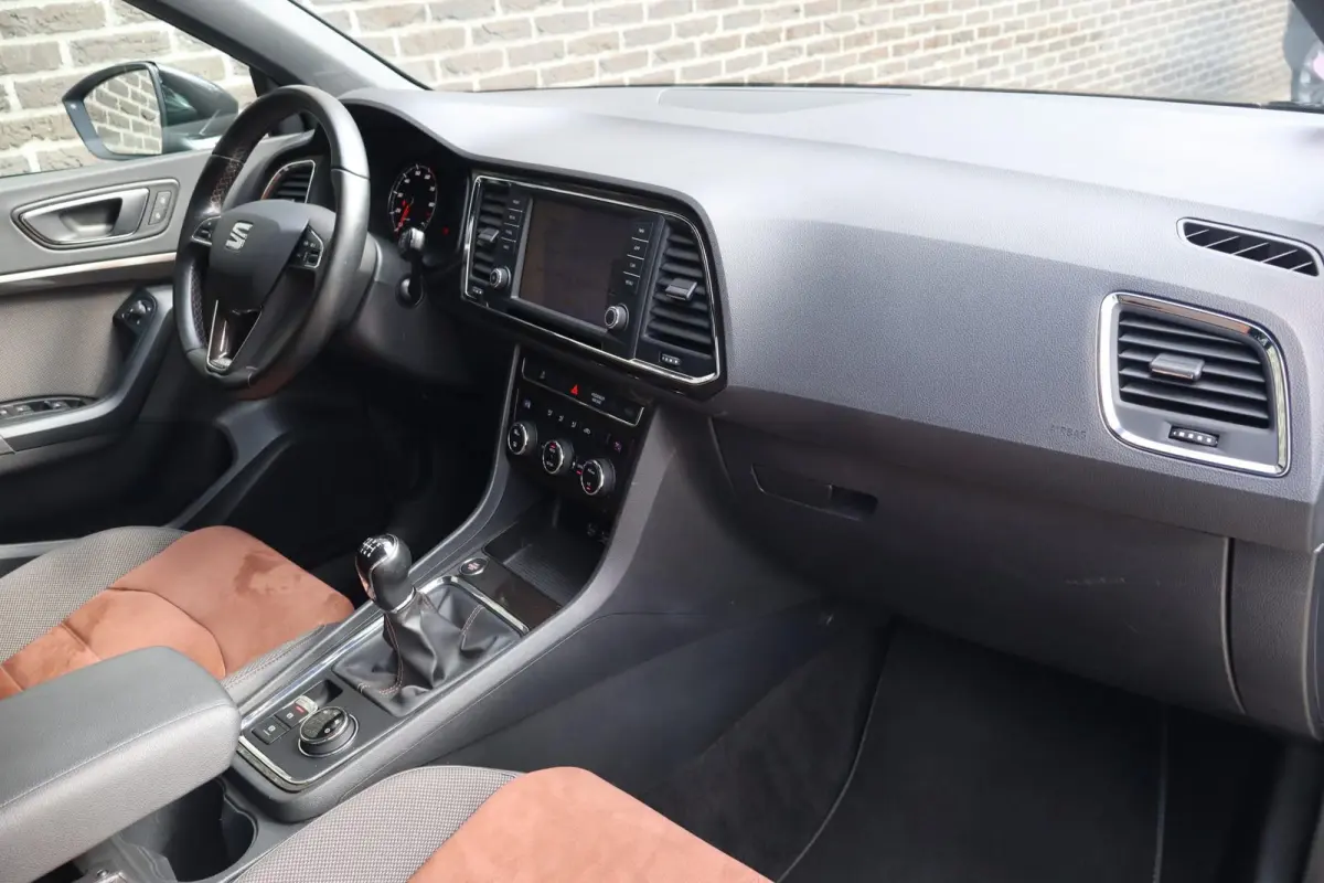 1.4 EcoTSI 150pk Xcellence | Trekhaak Wegklapbaar | Achteruitrijcamera | Full LED koplampen | Apple Carplay & Android Auto