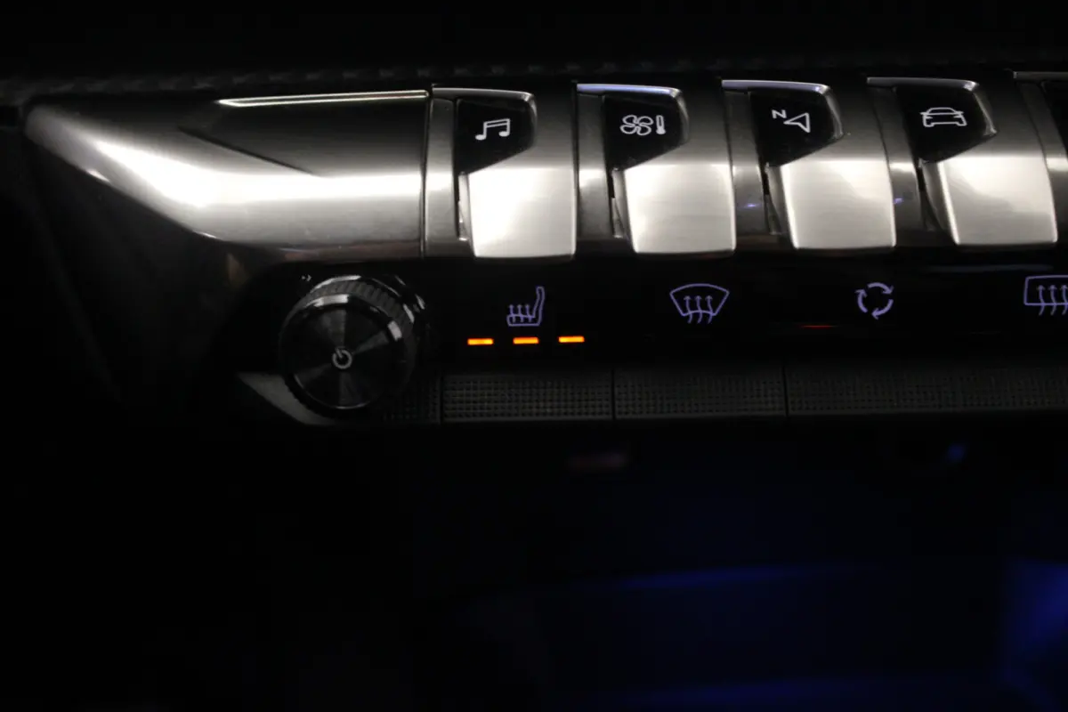 1.2 Hybrid 136 Allure |Stoelverw.|Camera|Navi|
