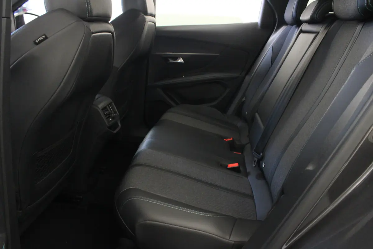 1.2 Hybrid 136 Allure |Stoelverw.|Camera|Navi|