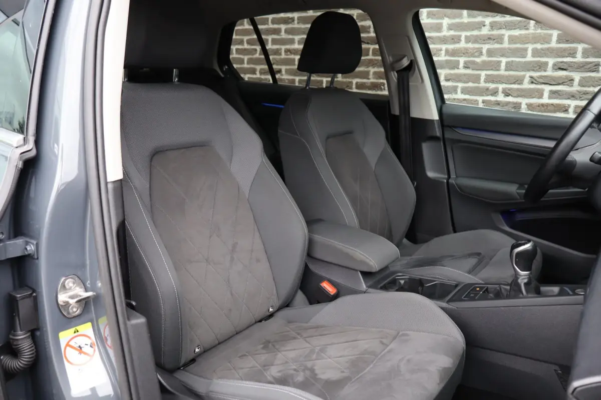 1.5 TSI 130pk Style | Stoelverwarming | Achteruitrijcamera | 17 inch LMV | Ergo Bestuurderstoel