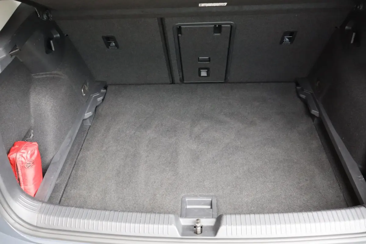 1.5 TSI 130pk Style | Stoelverwarming | Achteruitrijcamera | 17 inch LMV | Ergo Bestuurderstoel