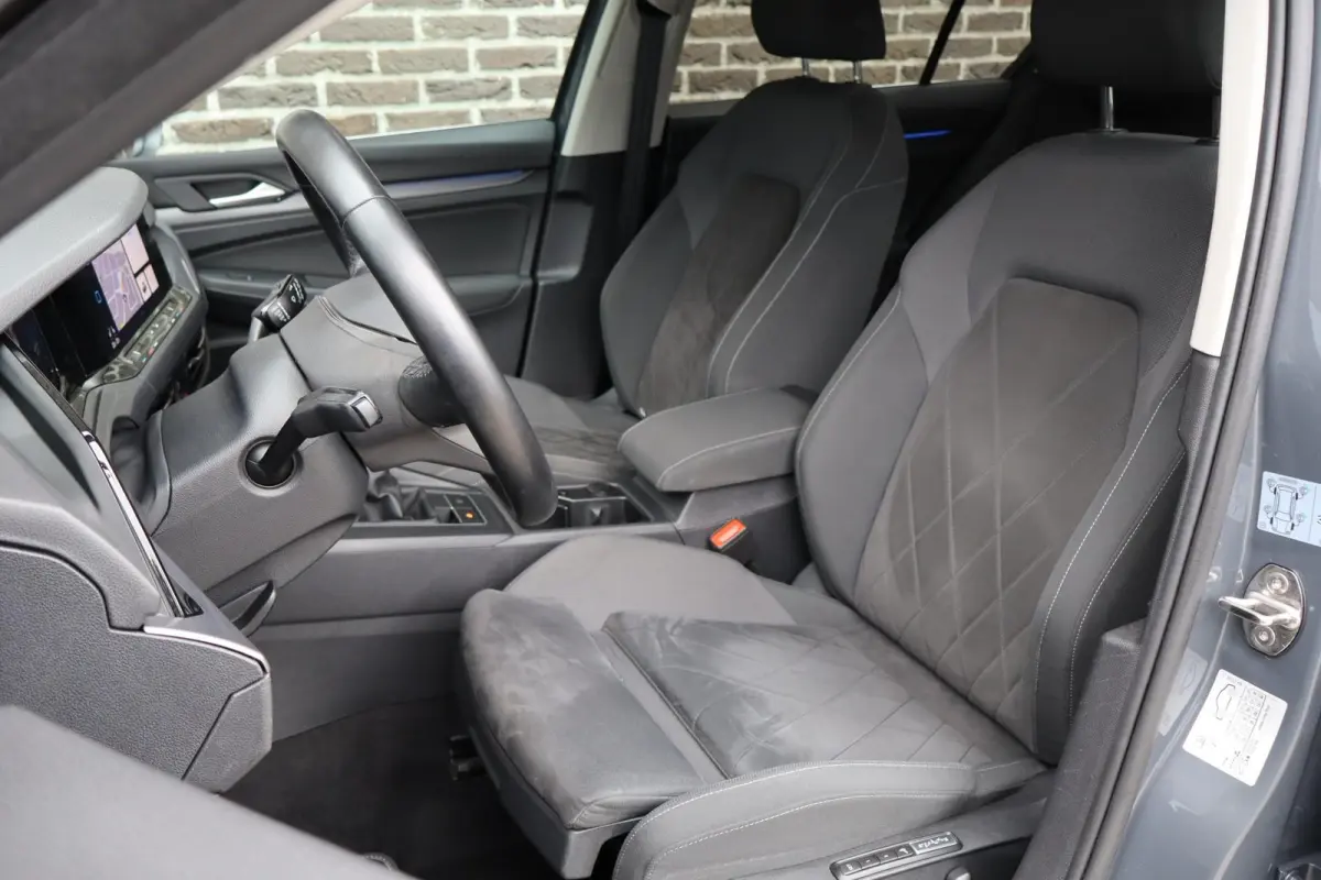 1.5 TSI 130pk Style | Stoelverwarming | Achteruitrijcamera | 17 inch LMV | Ergo Bestuurderstoel