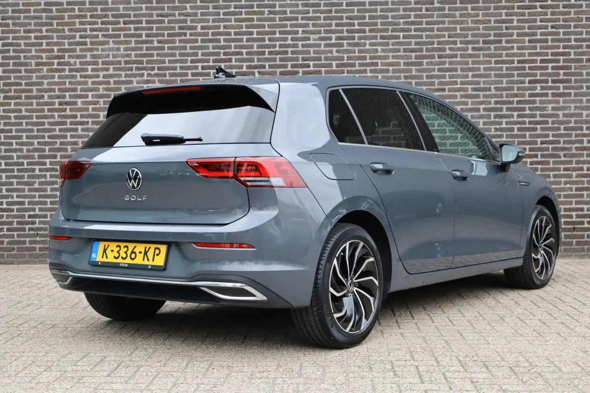 1.5 TSI 130pk Style | Stoelverwarming | Achteruitrijcamera | 17 inch LMV | Ergo Bestuurderstoel