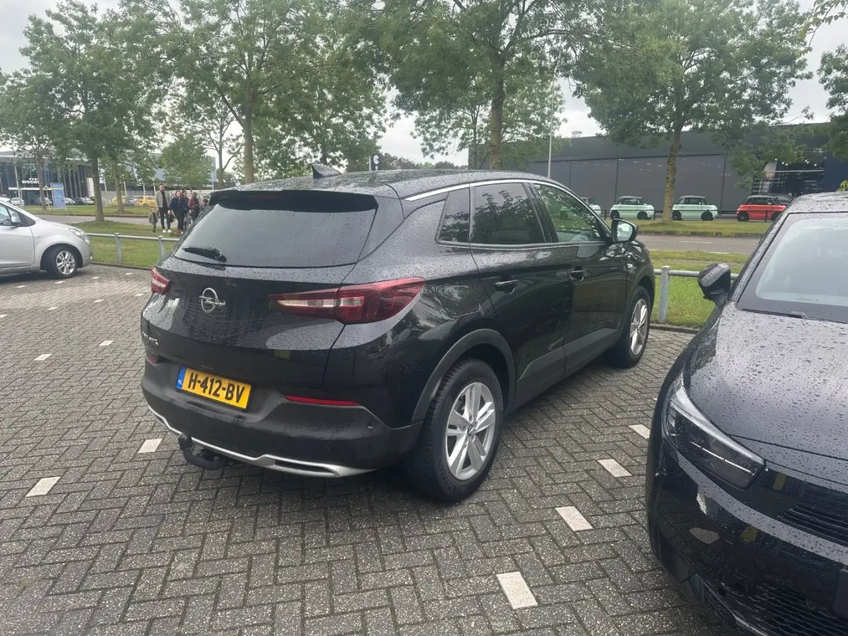 1.2 Turbo Business Executive | Achteruitrijcamera | Airco (automatisch) | Apple Carplay/Android Auto|telefoonintegratie premium