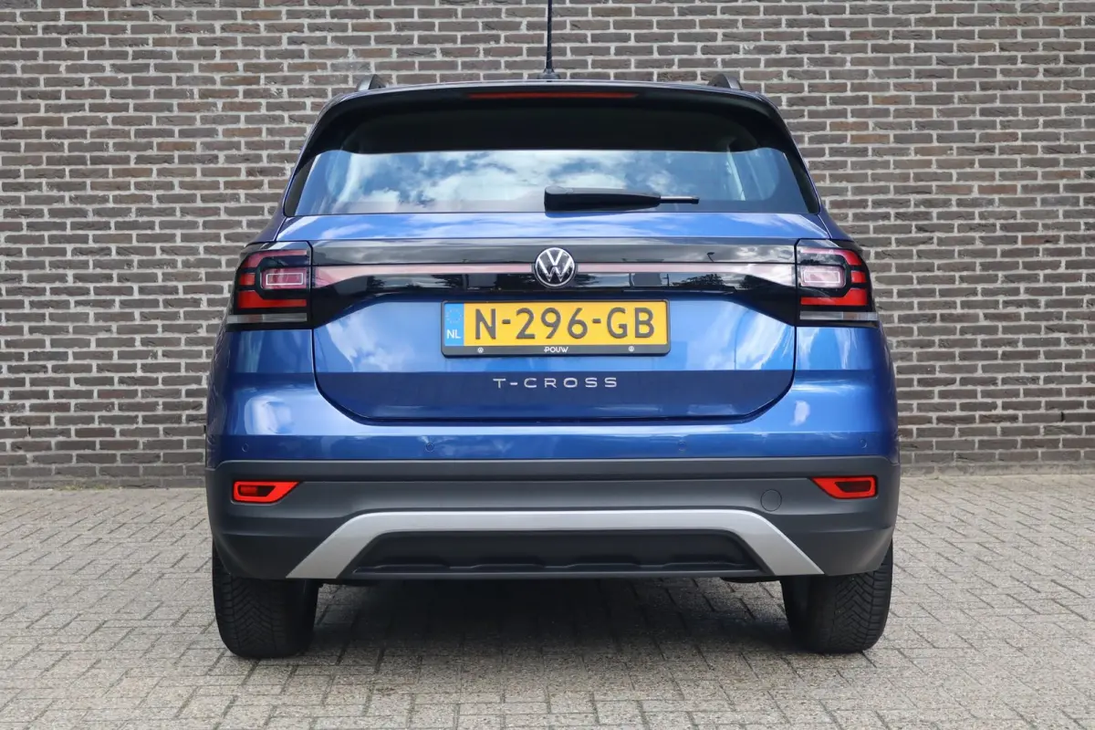 1.0 TSI 95pk Life | Airconditioning | All Season Banden | Navigatiesysteem | Apple Carplay & Android Auto