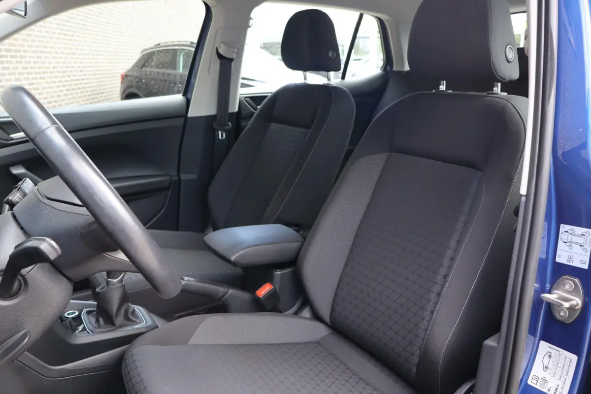 1.0 TSI 95pk Life | Airconditioning | All Season Banden | Navigatiesysteem | Apple Carplay & Android Auto
