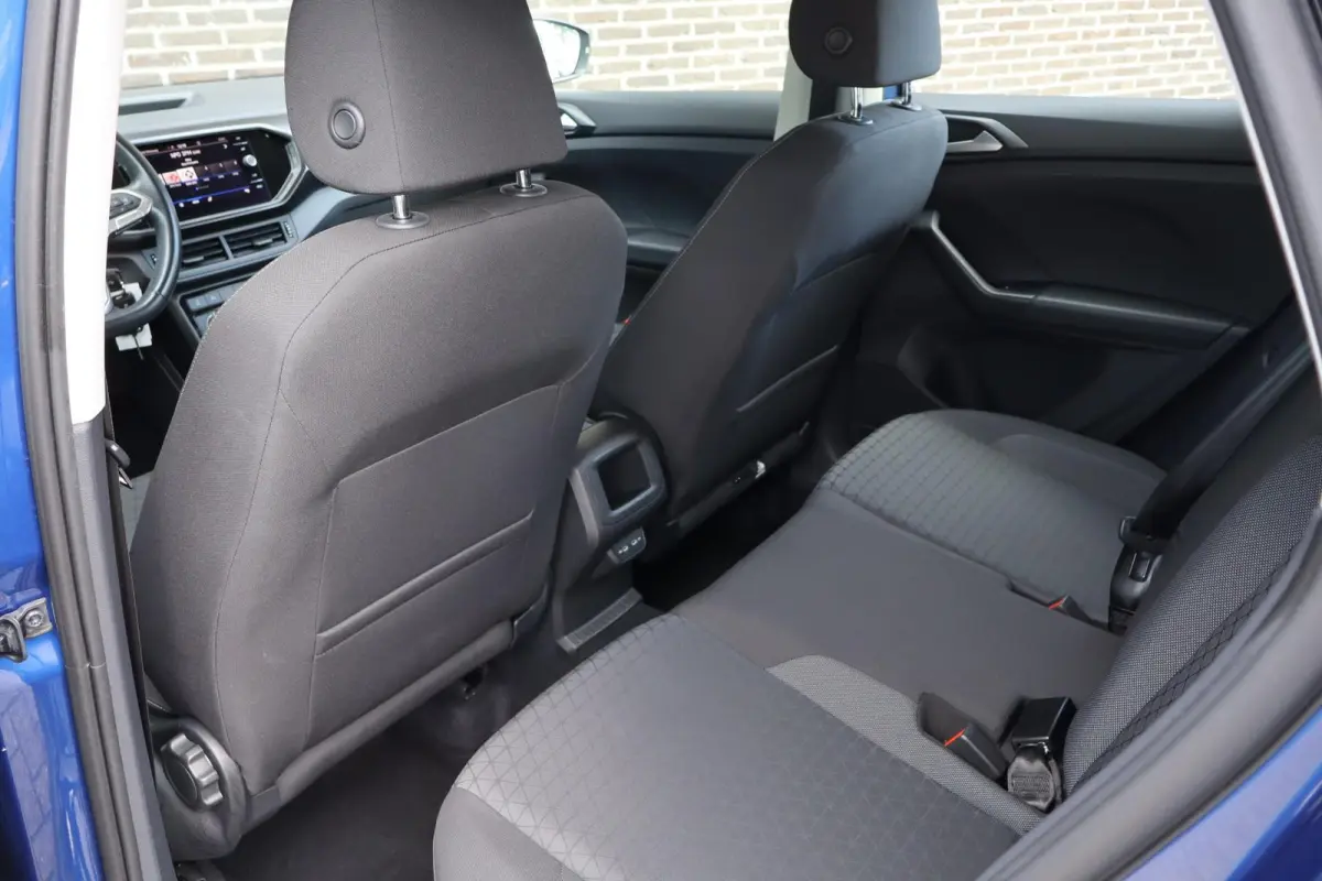 1.0 TSI 95pk Life | Airconditioning | All Season Banden | Navigatiesysteem | Apple Carplay & Android Auto