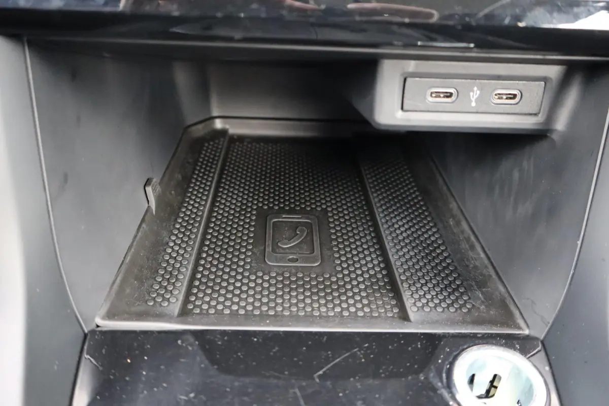 1.0 TSI 95pk Life | Airconditioning | All Season Banden | Navigatiesysteem | Apple Carplay & Android Auto