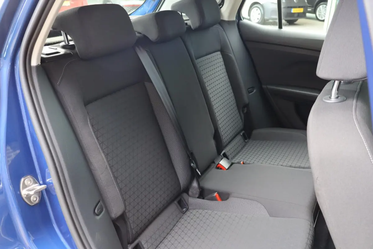 1.0 TSI 95pk Life | Airconditioning | All Season Banden | Navigatiesysteem | Apple Carplay & Android Auto