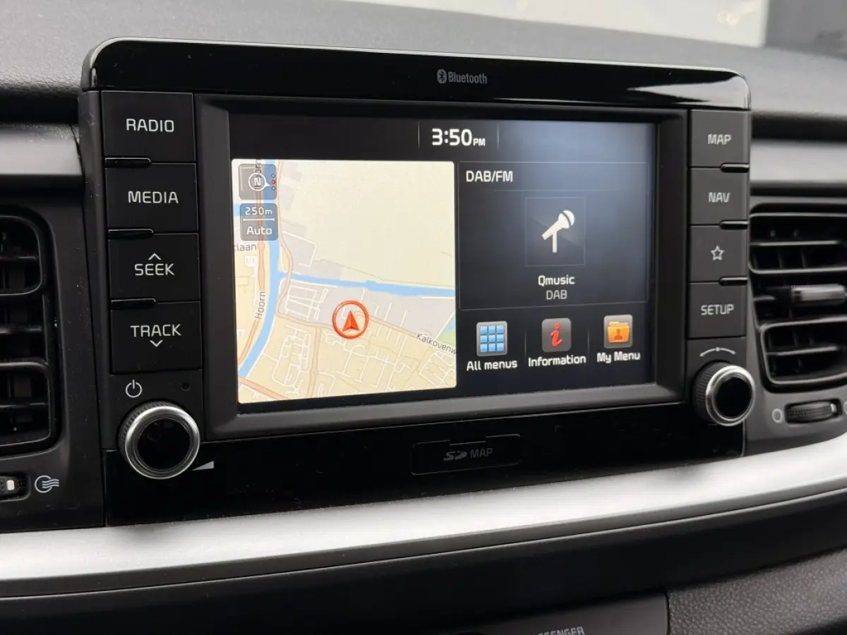 1.0 T-GDi DynamicLine | Navigatie | Camera | AUTOMAAT