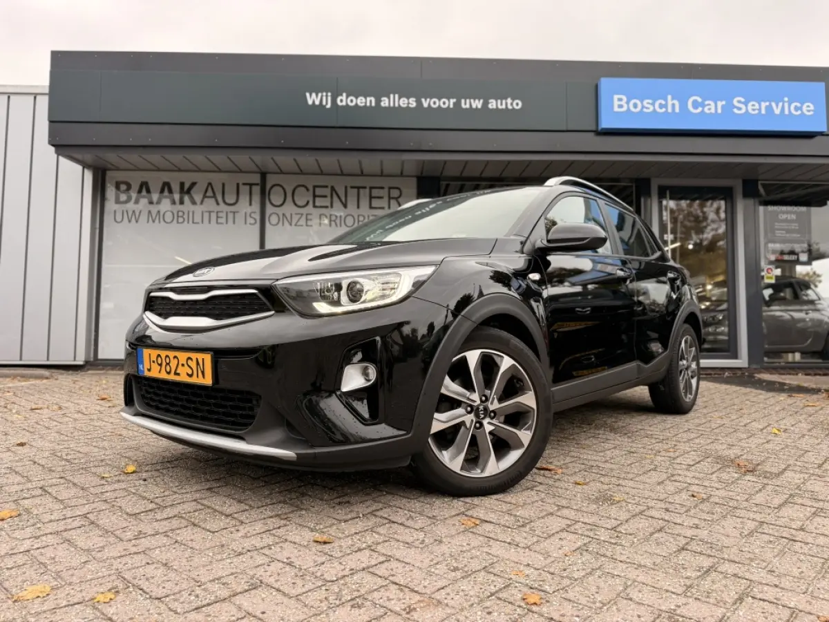 1.0 T-GDi DynamicLine | Navigatie | Camera | AUTOMAAT