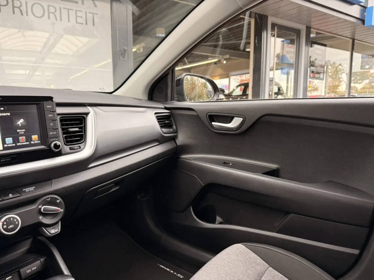 1.0 T-GDi DynamicLine | Navigatie | Camera | AUTOMAAT