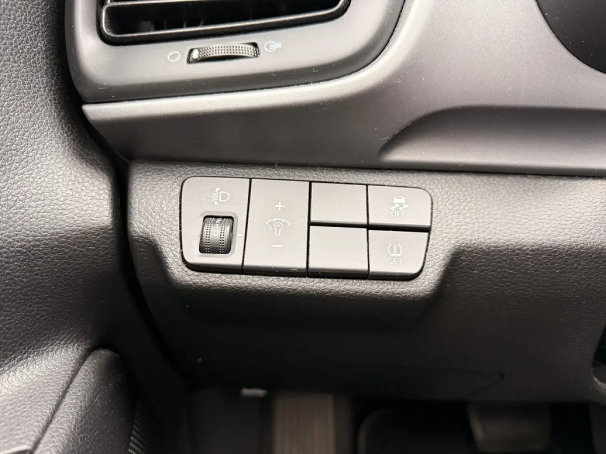 1.0 T-GDi DynamicLine | Navigatie | Camera | AUTOMAAT
