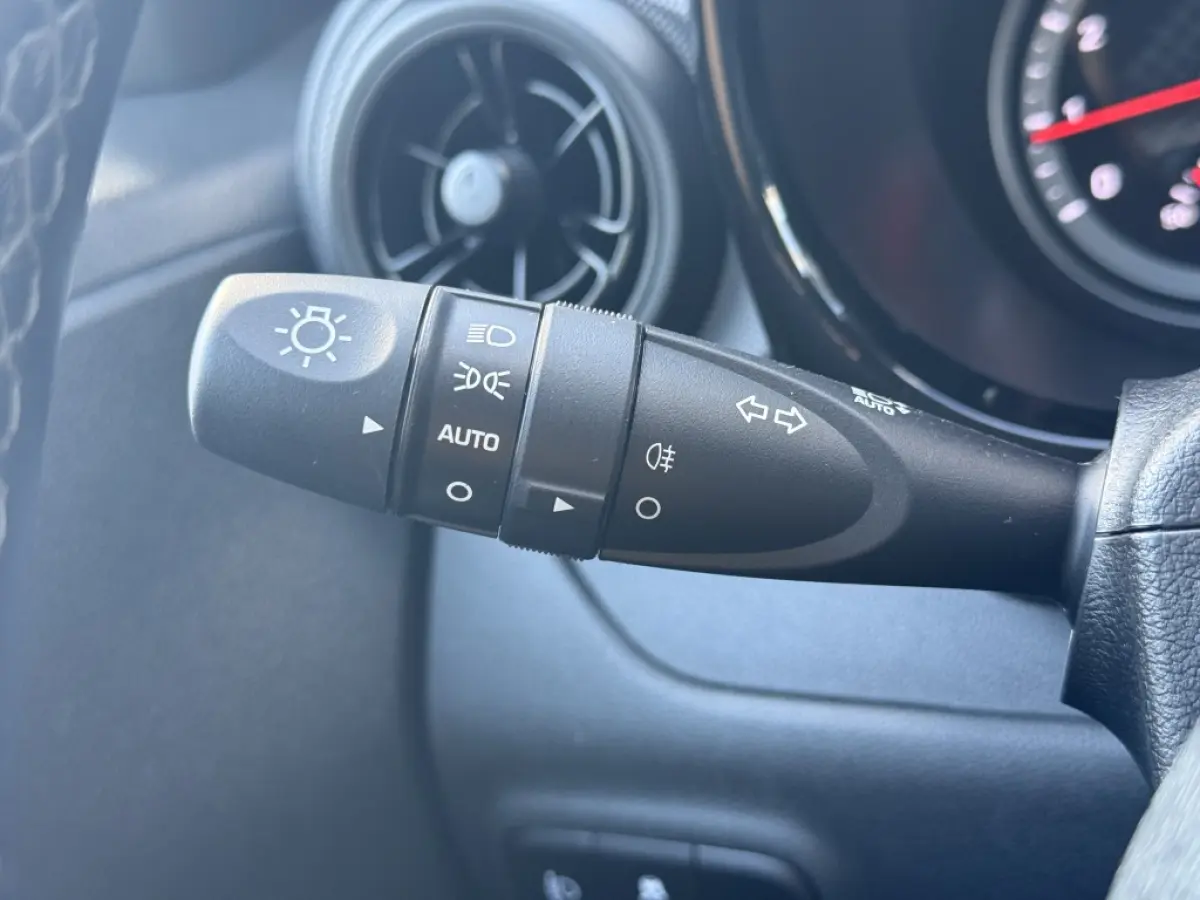 1.0 Comfort 5-zits | Stoelverwarming | Stuurverwarming | Carplay