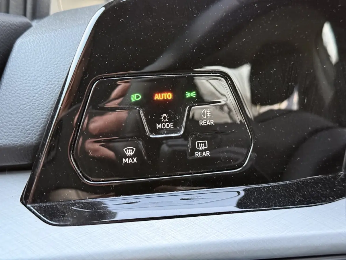 1.0 TSI Life | Navi | Camera | Adaptive cruise