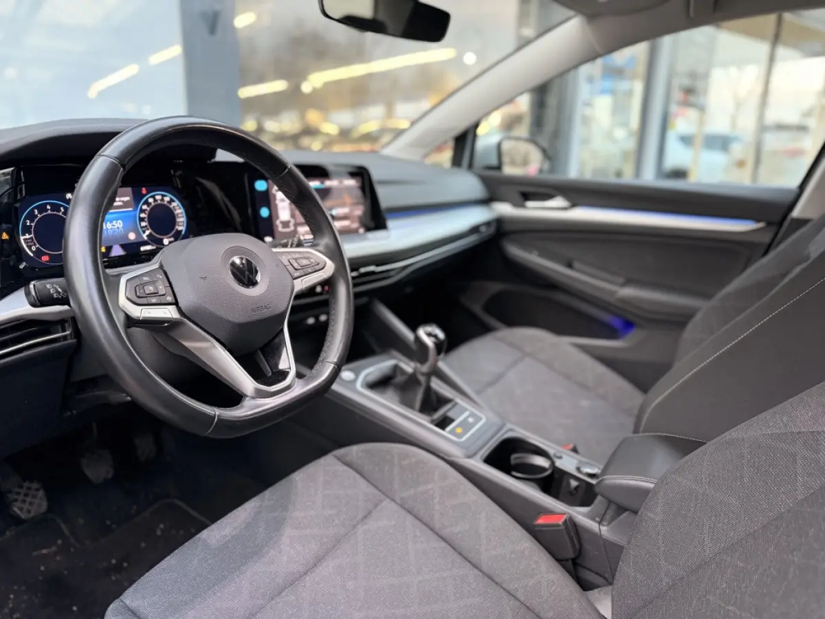 1.0 TSI Life | Navi | Camera | Adaptive cruise