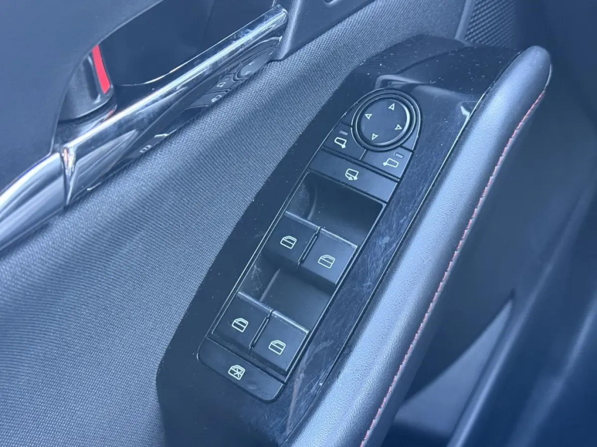 2.0 eSA-G Sportive | Camera | ACC | Carplay