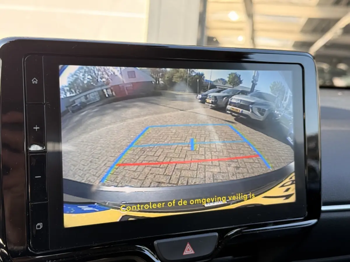 1.5 Hyb. 115 Active | Climate | Camera | Carplay