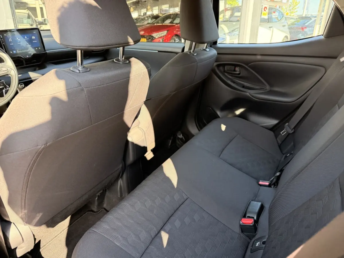 1.5 Hyb. 115 Active | Climate | Camera | Carplay