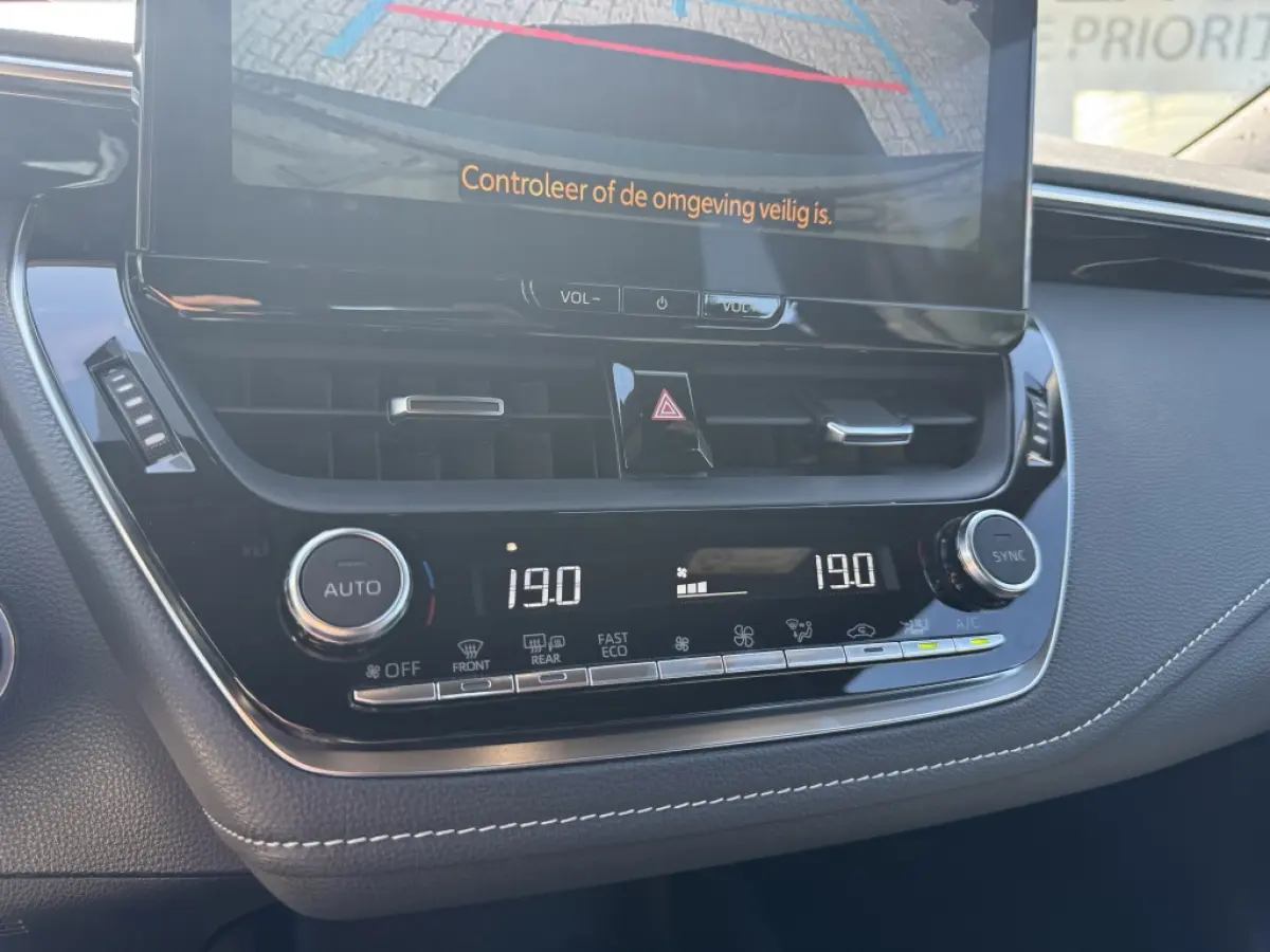 Hybrid 140 Active | Camera | Climate