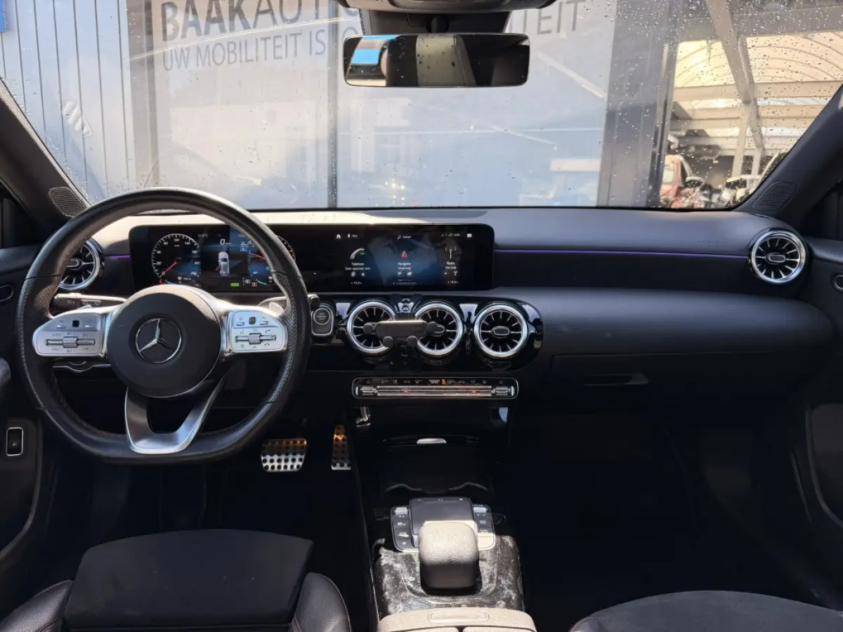 250 e AMG Line | Panoramadak | Camera | Navi | Sfeerverlichting