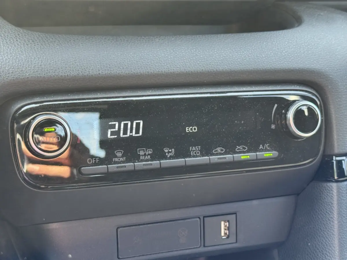 1.5 Hybrid Active | Camera | Carplay | ACC