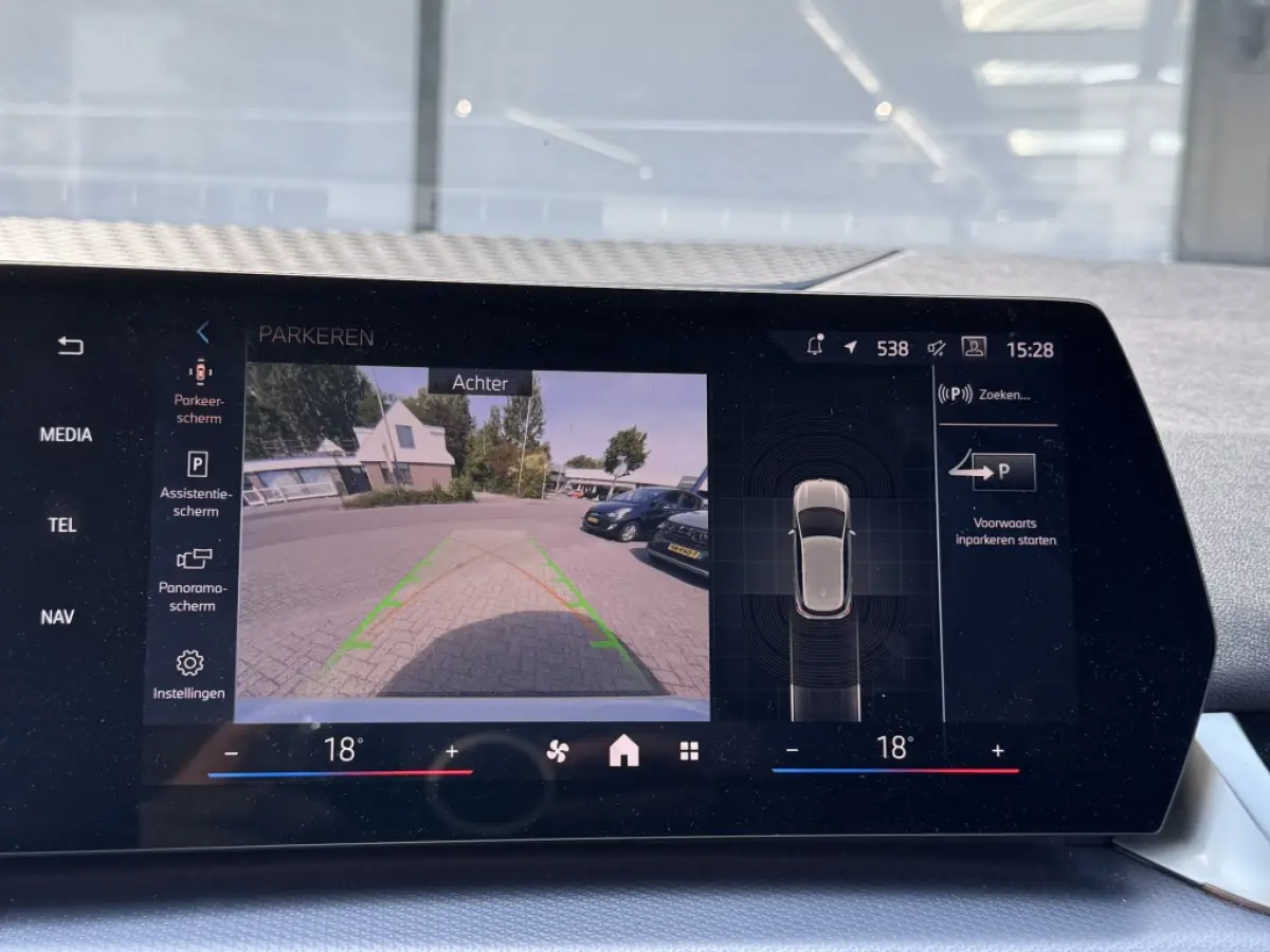 218i M Sport | Camera | Navigatie