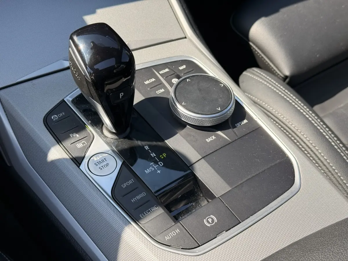 320e xDrive Business EditionPlus | Pano | Camera | Leer
