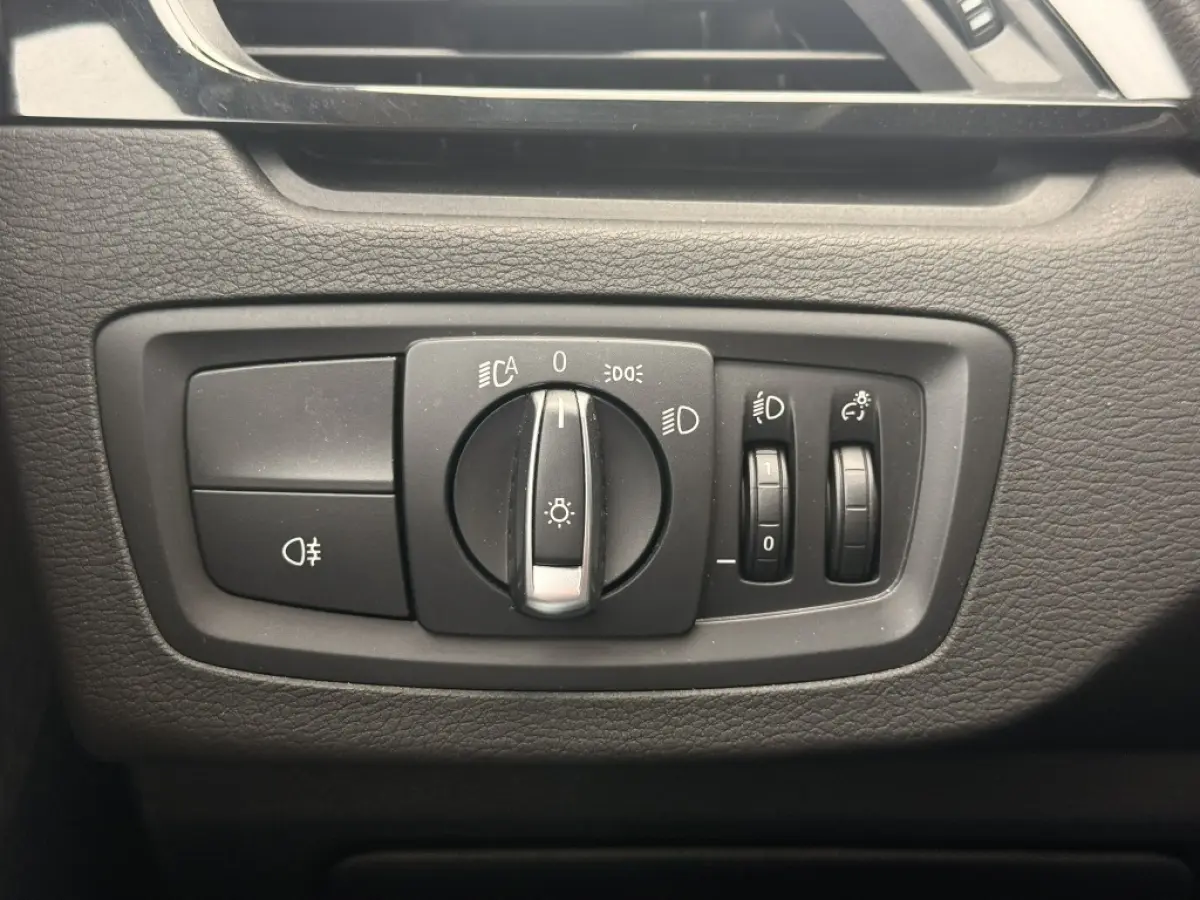 sDrive18i Executive Edition | Navi | PDC