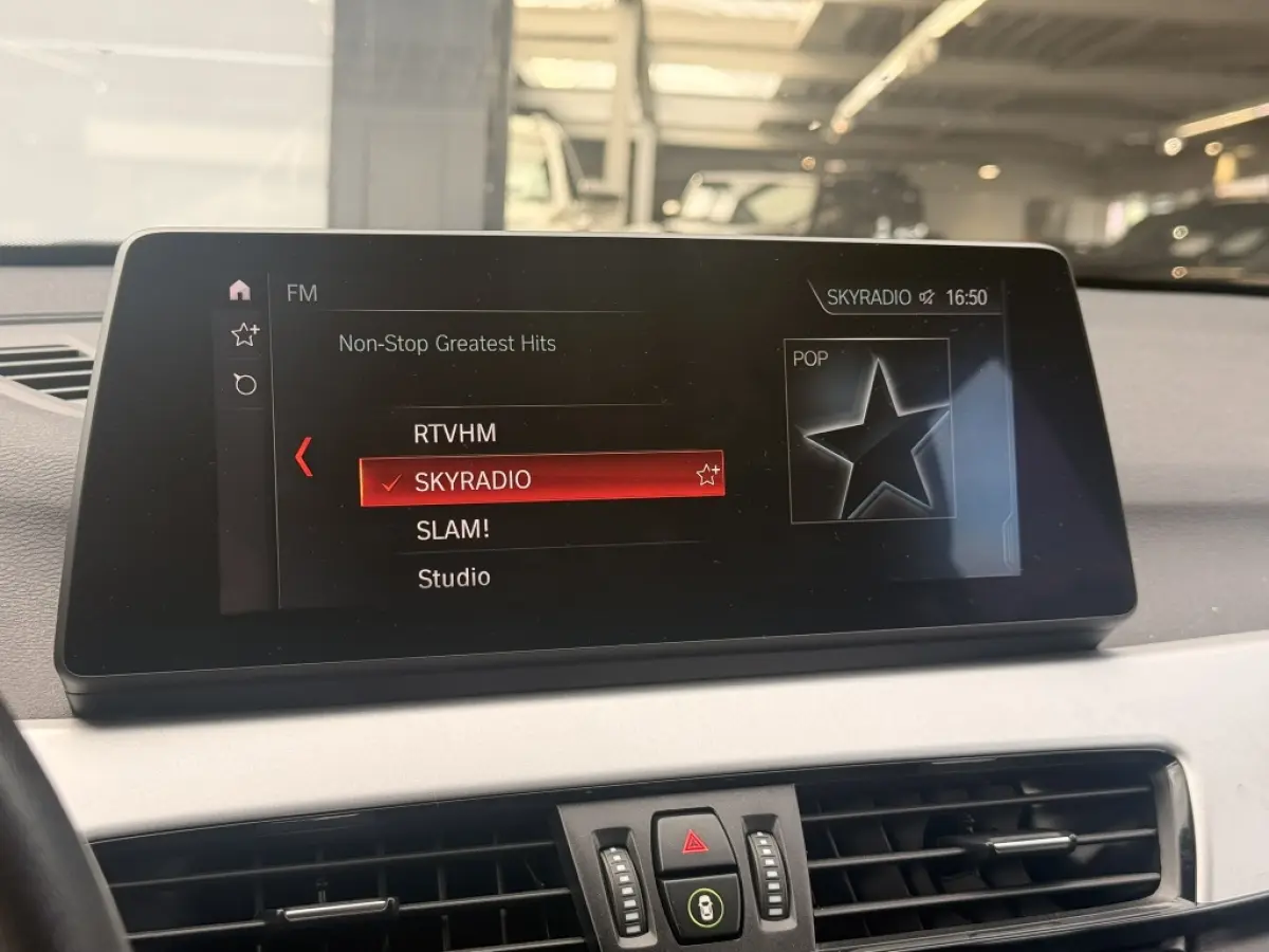 sDrive18i Executive Edition | Navi | PDC