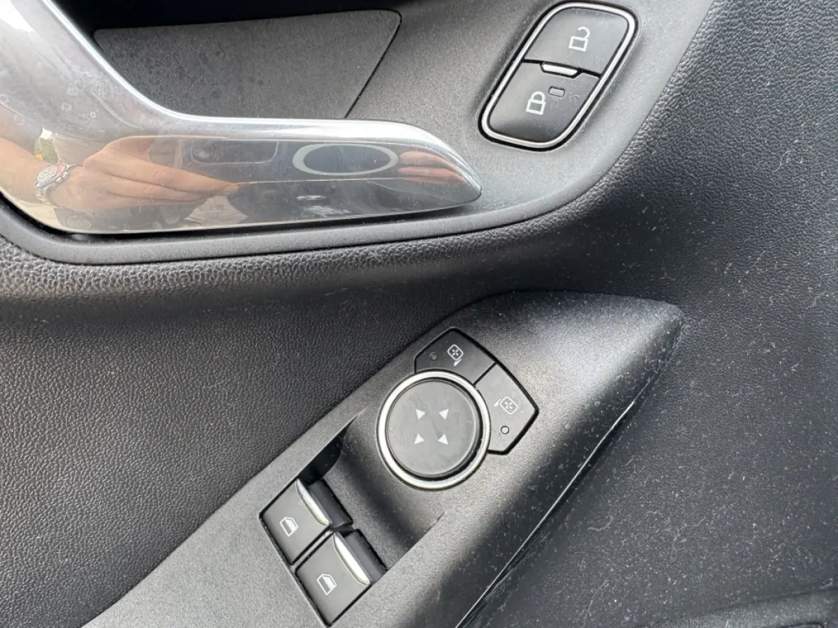 1.1 Trend | Airco | Navi | Carplay
