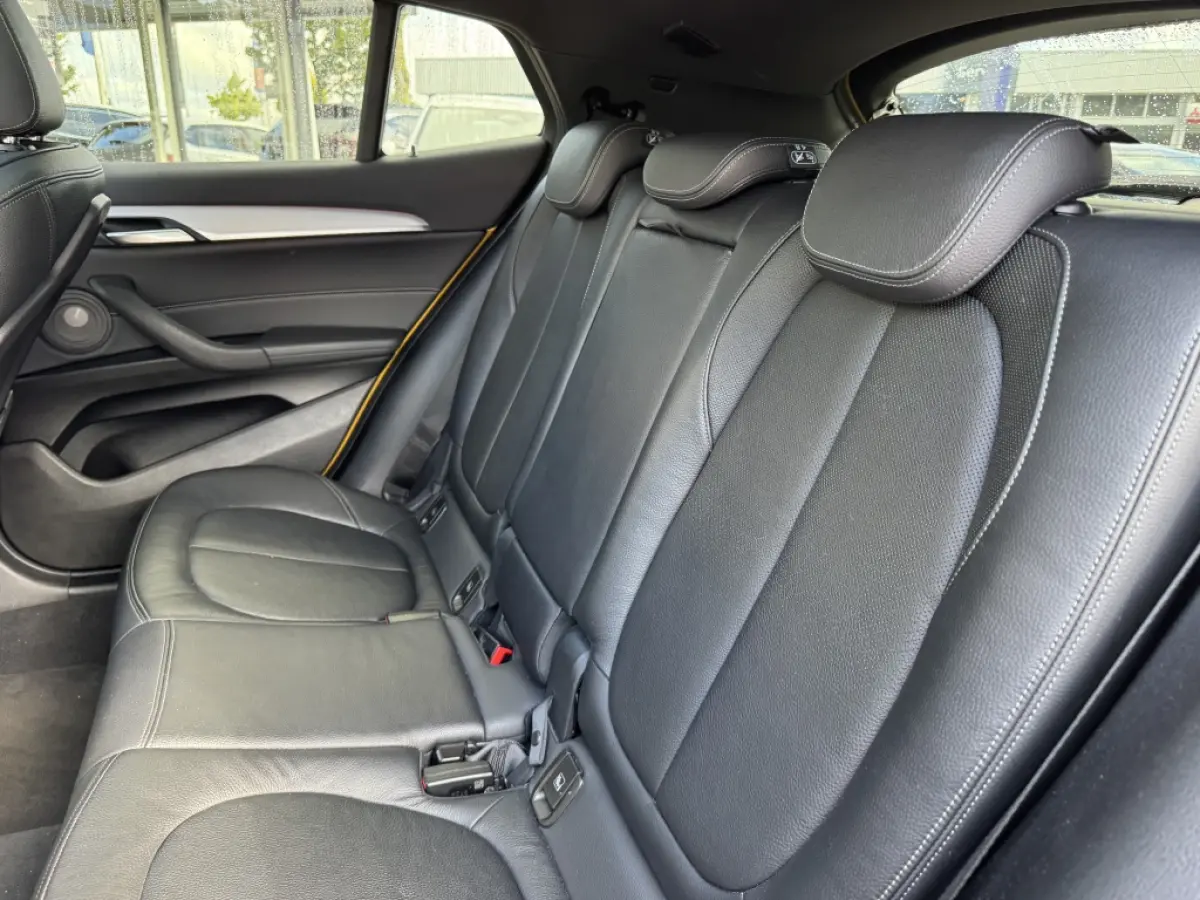 sDrive20i High Executive | Leer | HUD | Panoramadak